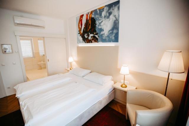 Boutique Hotel Goldenes Lamm فيلاخ المظهر الخارجي الصورة