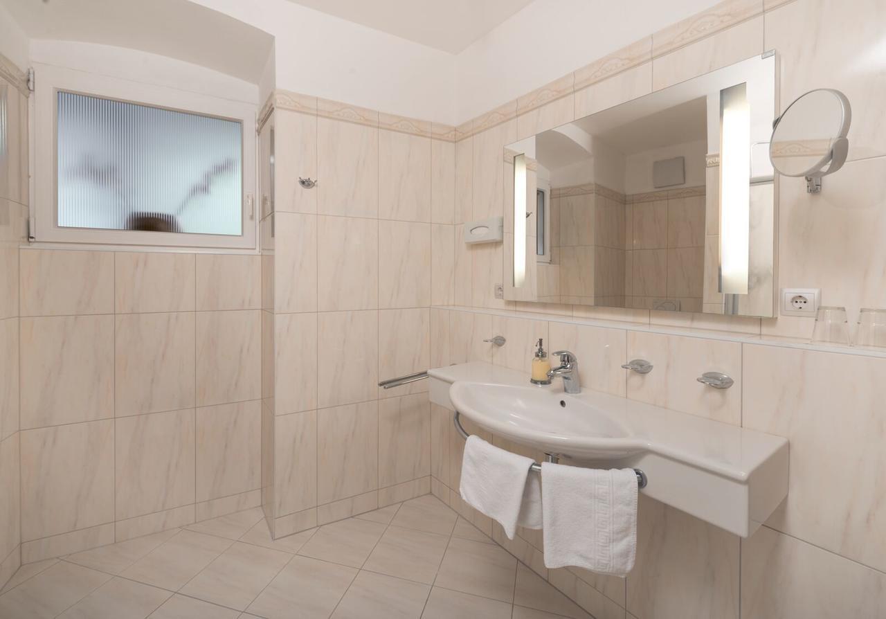Boutique Hotel Goldenes Lamm فيلاخ المظهر الخارجي الصورة