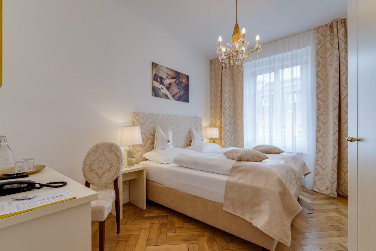 Boutique Hotel Goldenes Lamm فيلاخ المظهر الخارجي الصورة